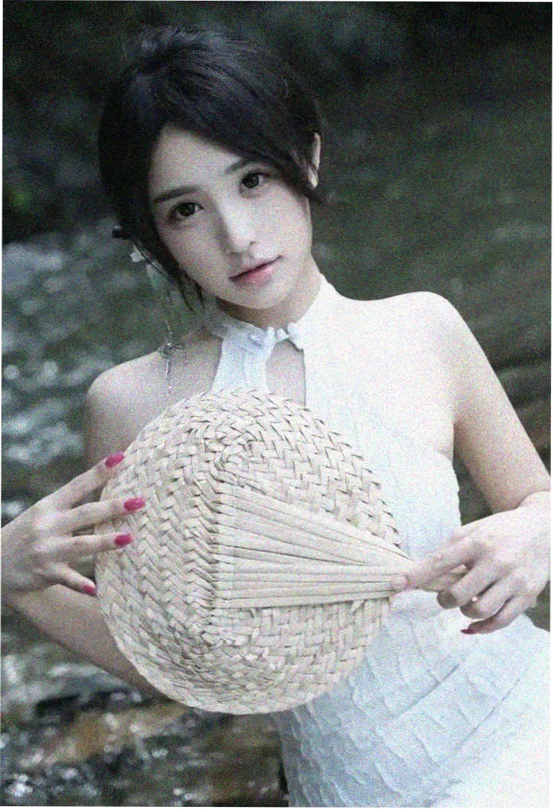 我在写字楼养龙短剧在线观看